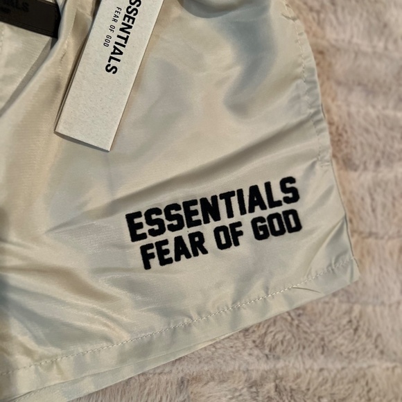 Fear of God Essentials Kids Track Shorts Size M - Picture 2 of 14